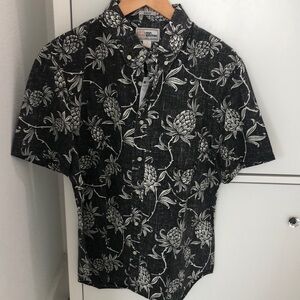 Reyn Spooner tailored fit button up